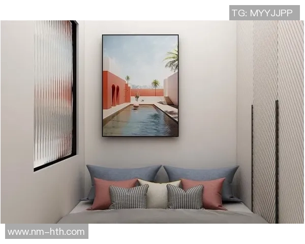 床头装饰画足球明星图案呈现运动激情与活力展现家居个性化风格